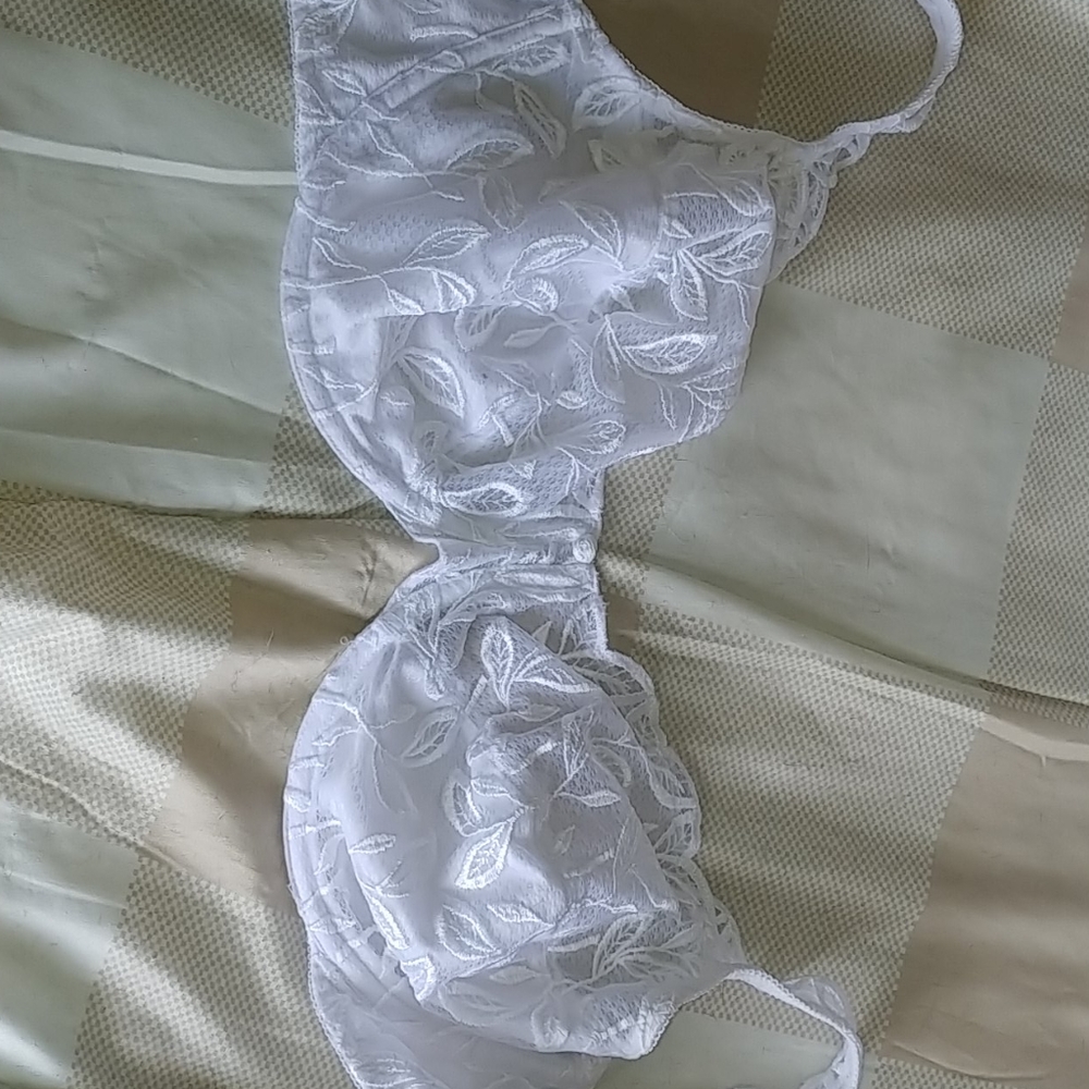 Bali 40DD white bra